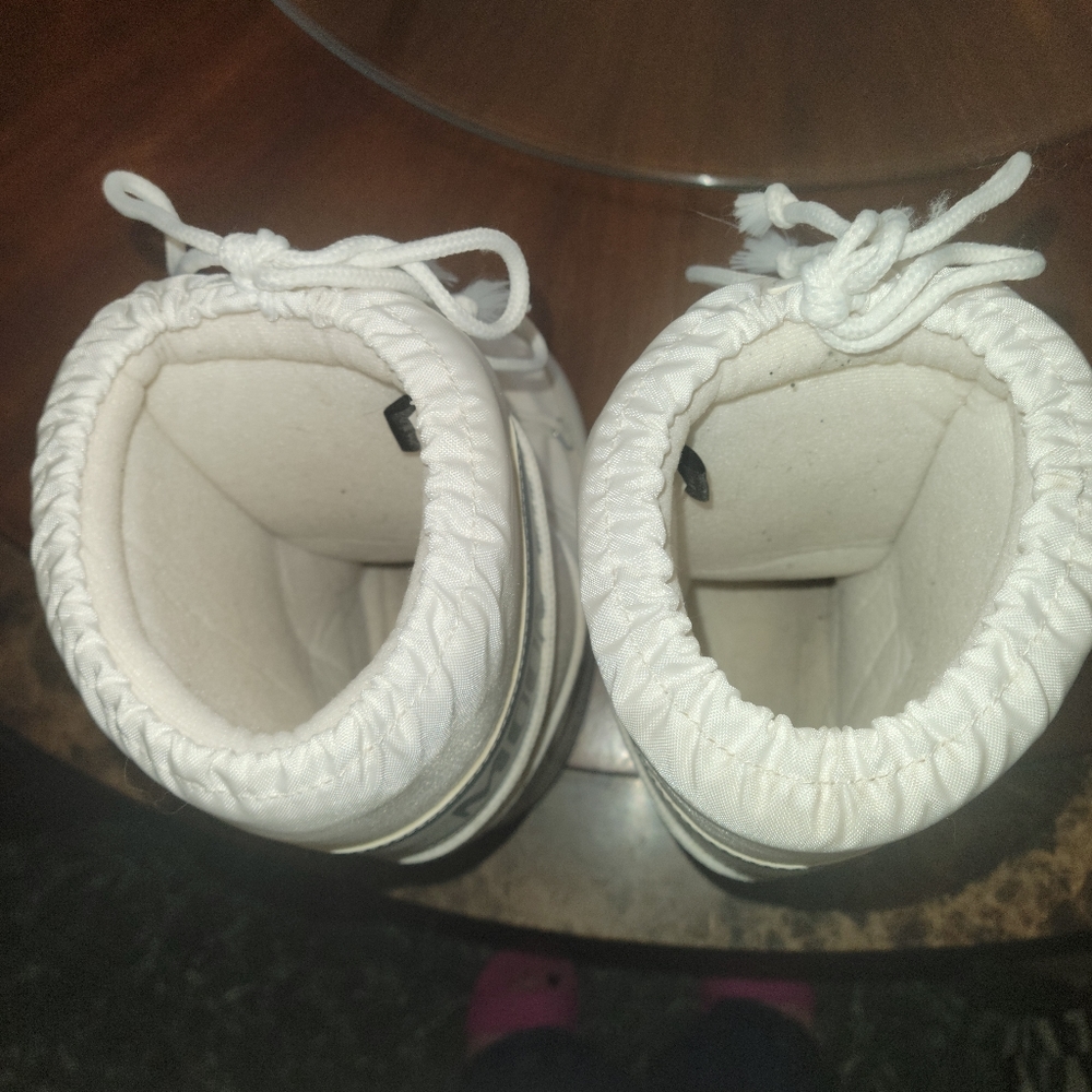 White Moonboots, white, size small (4-5-6) ish.